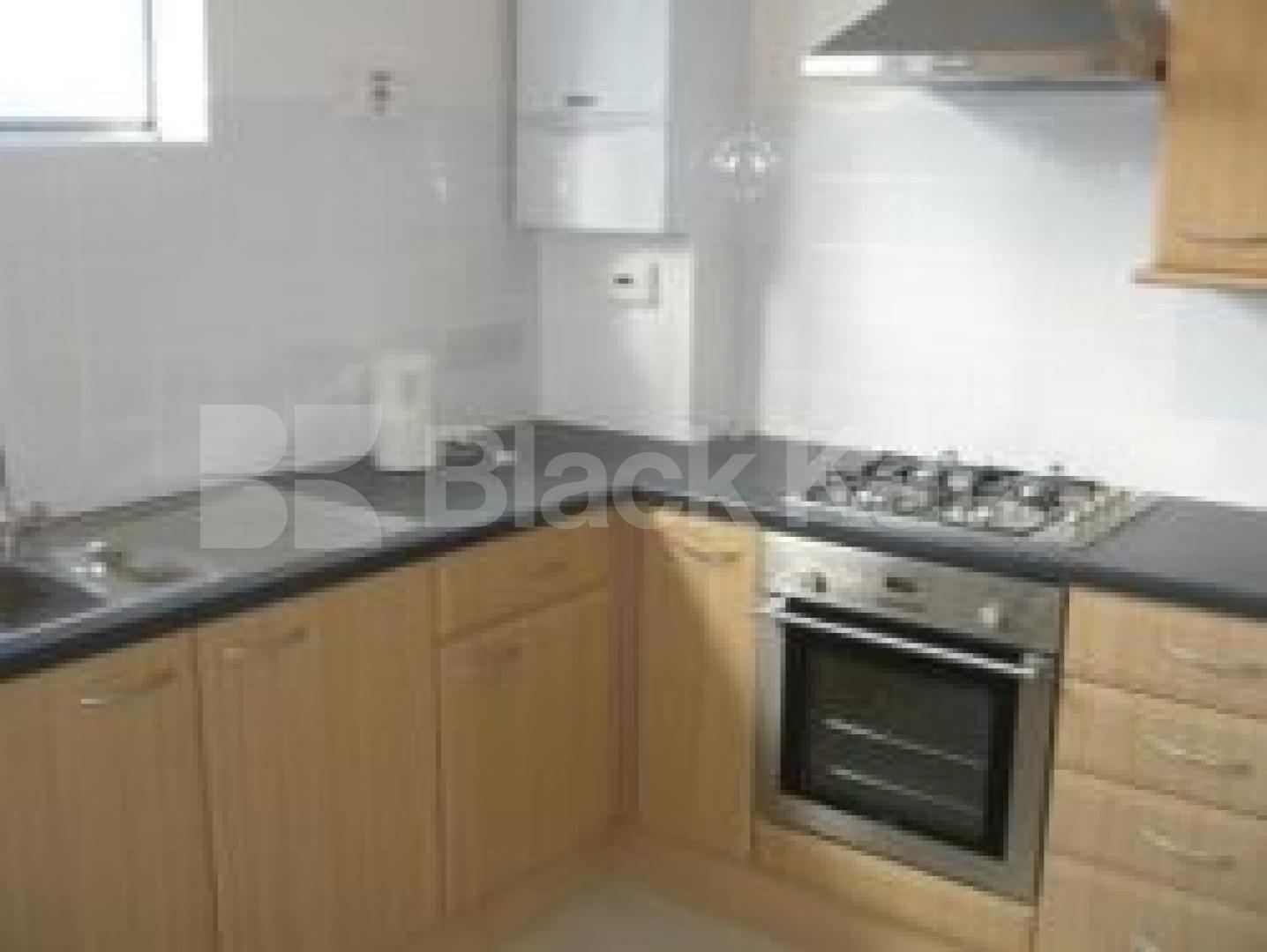 			VIEWINGS HIGHLY RECOMMENDED!, 2 Bedroom, 1 bath, 1 reception Apartment			 Shepherds Hill, HIGHGATE N6